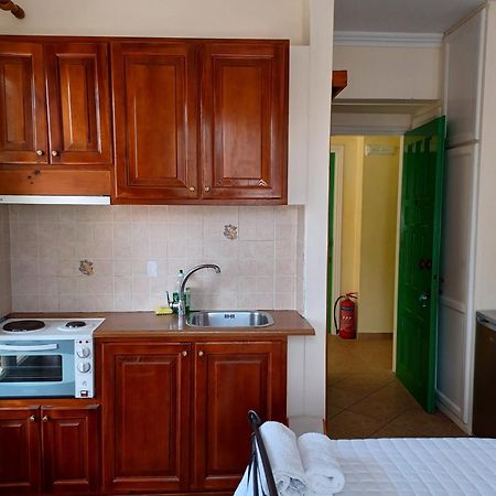 Philippos Hotel Apartments Никиана Экстерьер фото