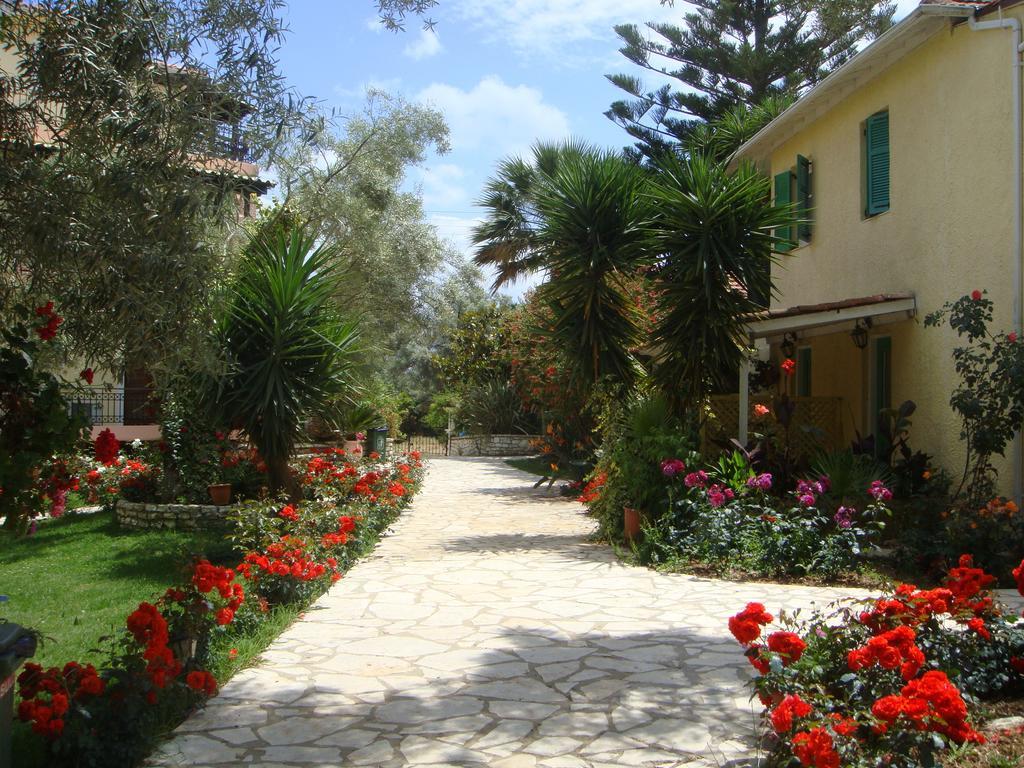 Philippos Hotel Apartments Никиана Экстерьер фото