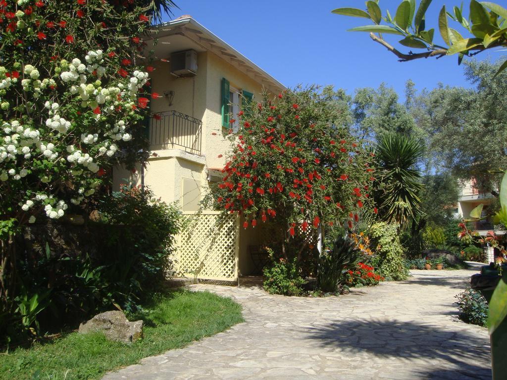Philippos Hotel Apartments Никиана Экстерьер фото