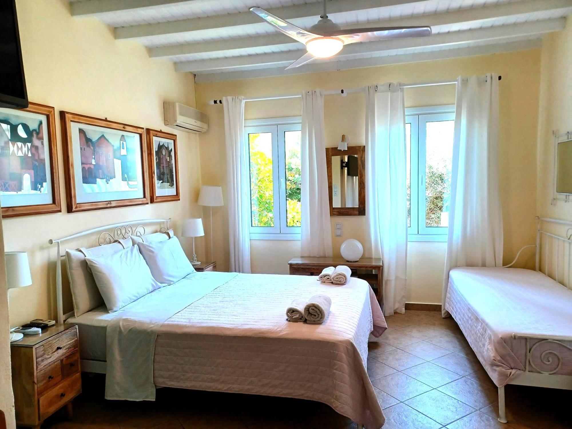 Philippos Hotel Apartments Никиана Экстерьер фото
