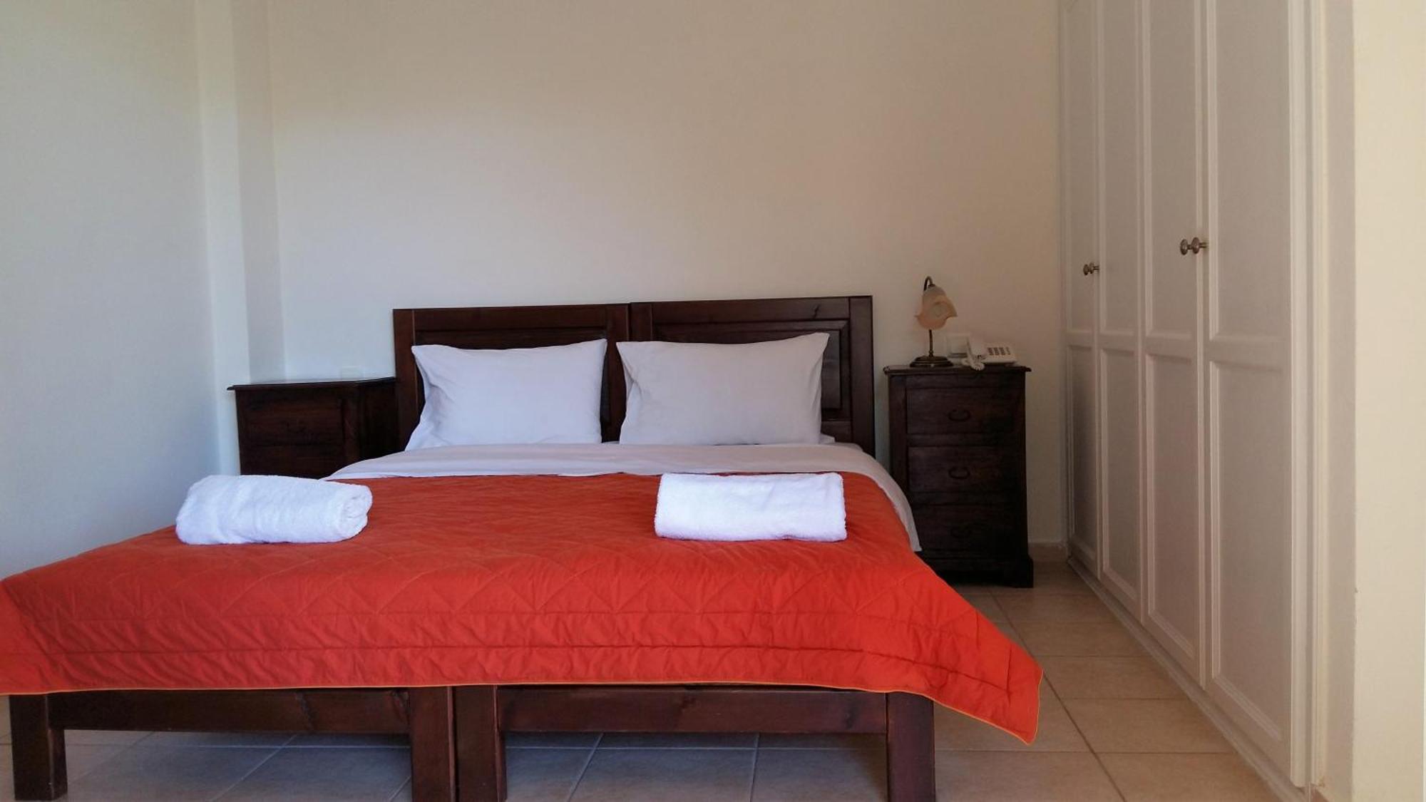 Philippos Hotel Apartments Никиана Экстерьер фото