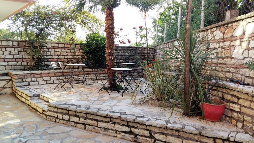Philippos Hotel Apartments Никиана Экстерьер фото