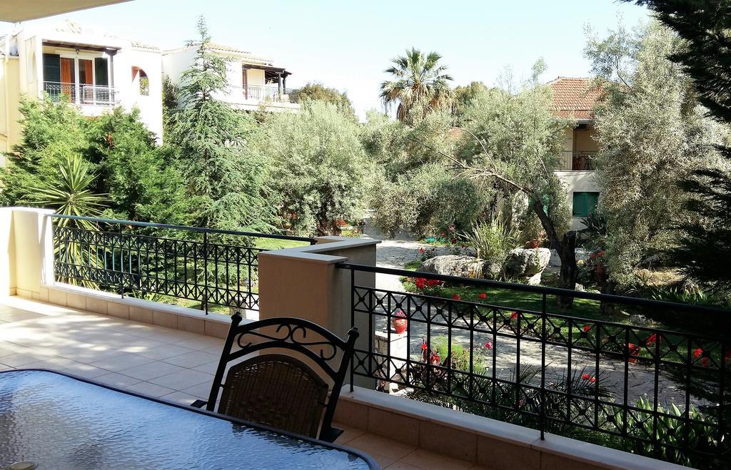 Philippos Hotel Apartments Никиана Экстерьер фото