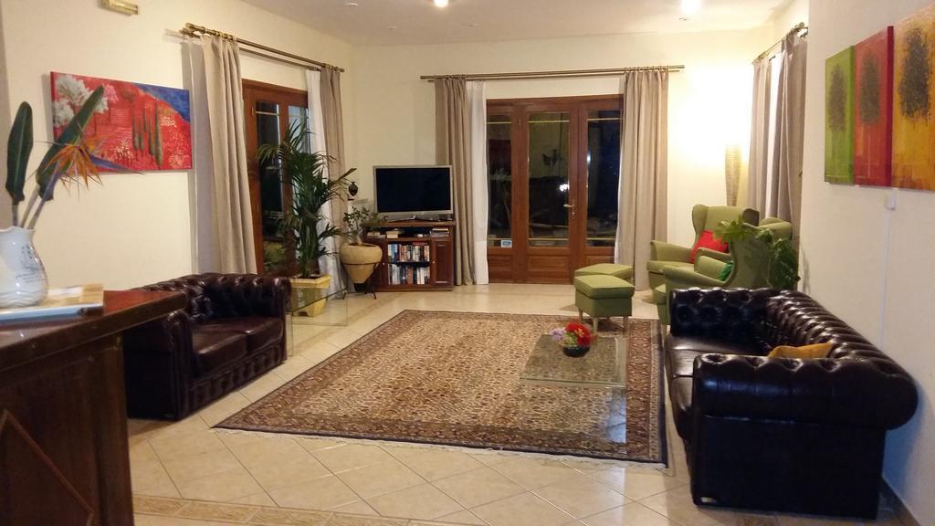Philippos Hotel Apartments Никиана Экстерьер фото