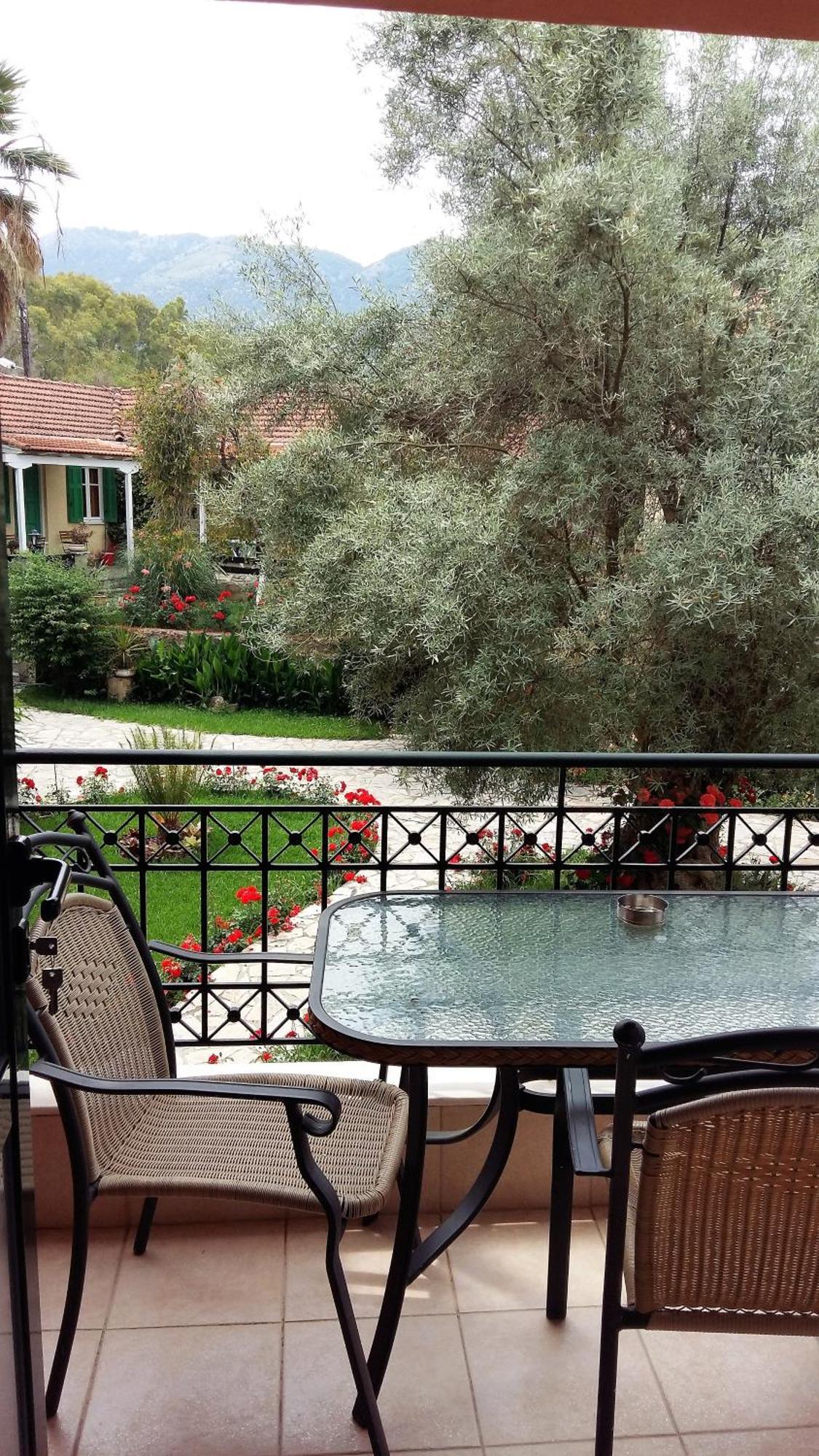 Philippos Hotel Apartments Никиана Экстерьер фото